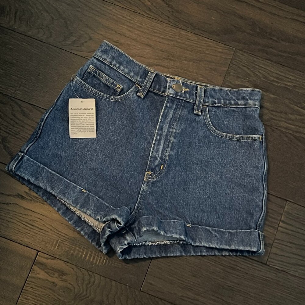 American Apparel - High waisted short denim